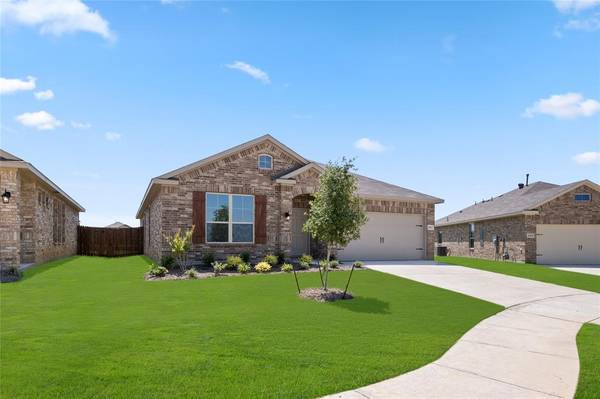 1917 Seminole Drive, Cleburne, TX 76033