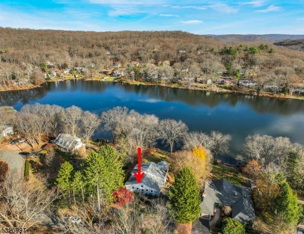 30 Kitchell Lake Dr, West Milford Twp., NJ 07480