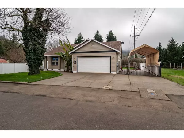 304 HARRIS AVE, Drain, OR 97435