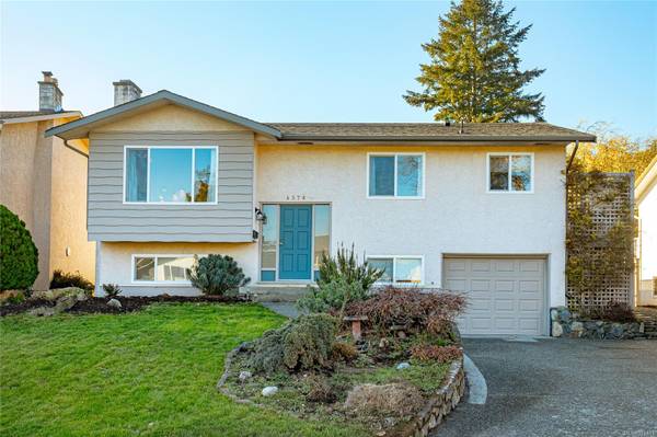 4378 Fieldmont Pl, Saanich, BC V8N 4Z3