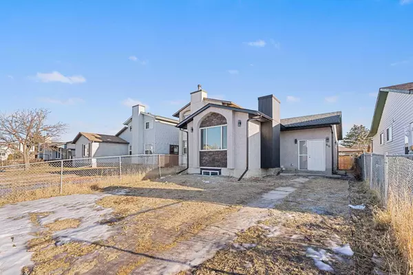 Calgary, AB T1Y 4H5,66 Whitman Close NE