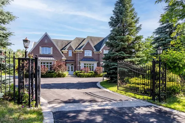 Vaughan, ON L6A 1G2,851 Woodland Acres CRES