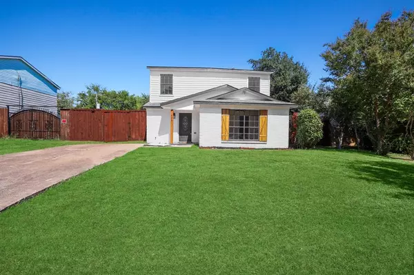 406 Curts Drive, Grand Prairie, TX 75052