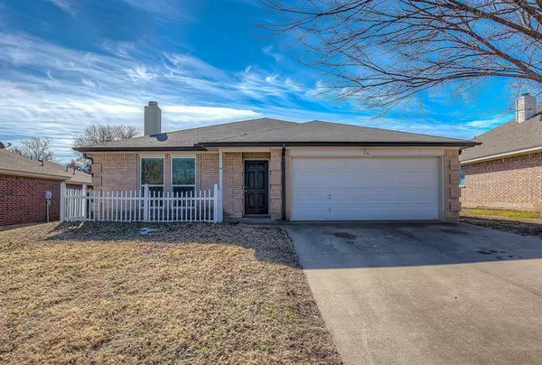 Azle, TX 76020,640 Oak View Court