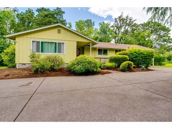 Eugene, OR 97403,1822 LAUREL HILL DR