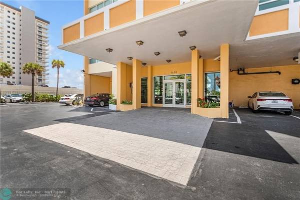 Hollywood, FL 33019,1410 S Ocean Dr  #PH #1702