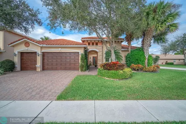 9713 Campi Dr, Lake Worth, FL 33467