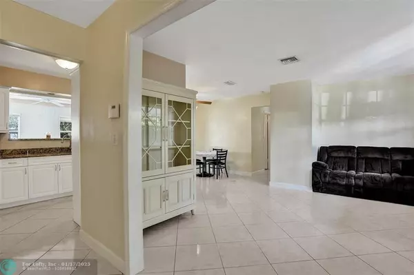 Pembroke Pines, FL 33024,8851 NW 11th St