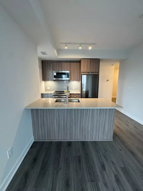 Mississauga, ON L5B 3M8,4130 Parkside Village DR #3710