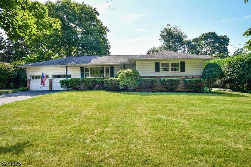 6 Harvale Dr, Florham Park Boro, NJ 07932