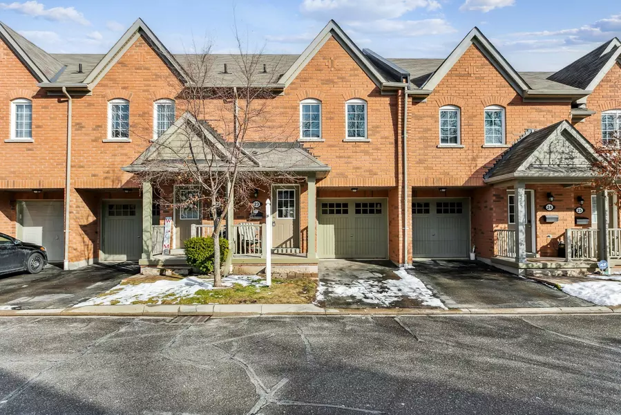 233 Duskywing WAY #23, Oakville, ON L6L 0C5