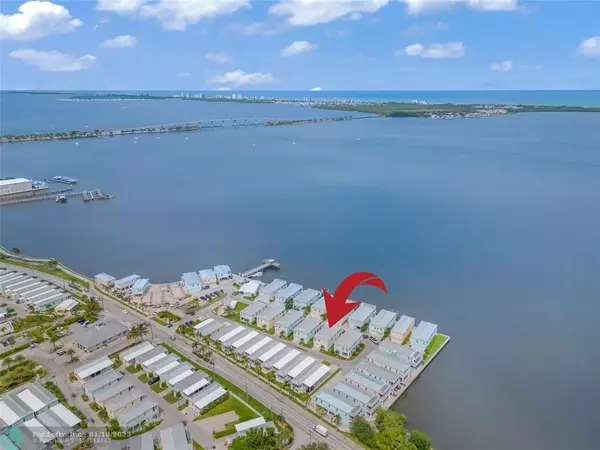 Jensen Beach, FL 34957,423 E Intercoastal