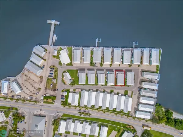 Jensen Beach, FL 34957,423 E Intercoastal