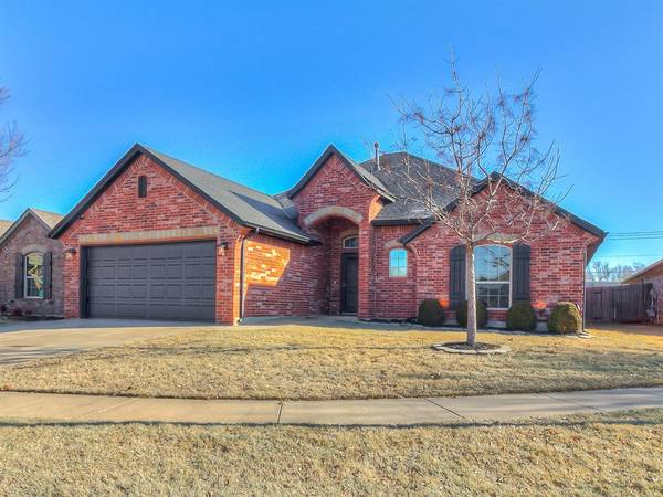 19108 Green Springs Drive, Edmond, OK 73012