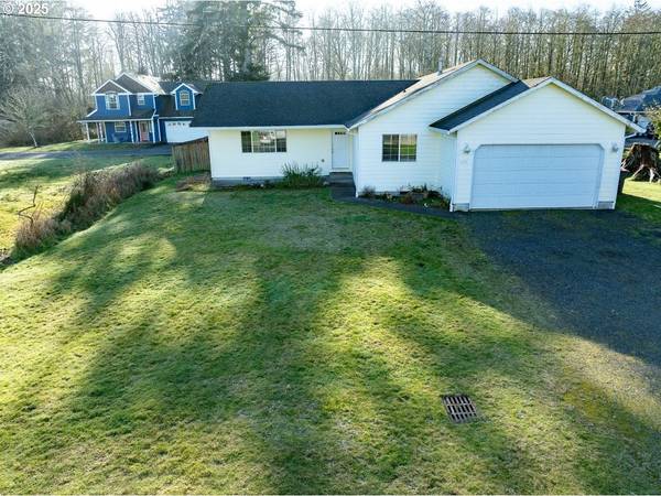 618 7TH AVE, Hammond, OR 97121