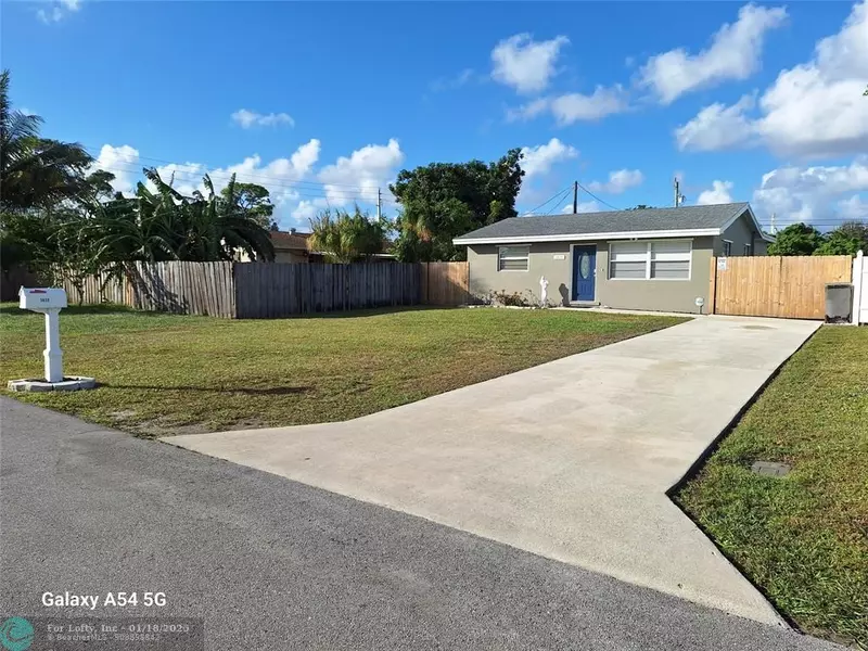 5839 Mango Rd, West Palm Beach, FL 33413