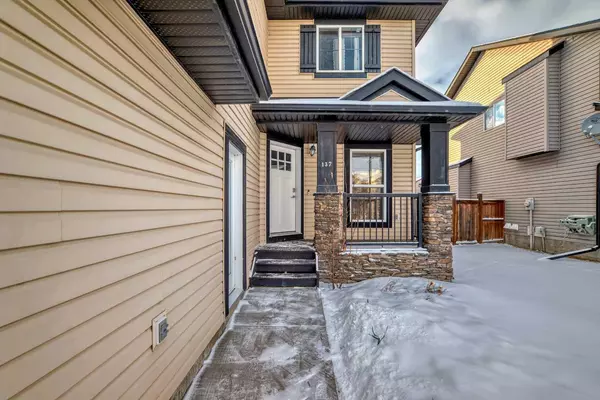 Chestermere, AB T1X 0E1,137 willowmere WAY