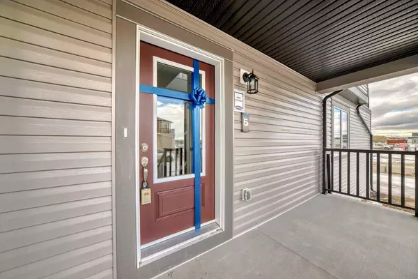 Airdrie, AB T4B 5S2,5 Southwinds Gate