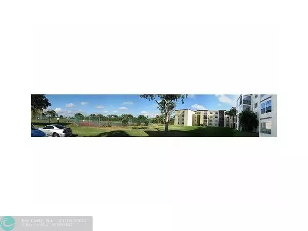 Boca Raton, FL 33428,9235 SW 8TH ST  #415