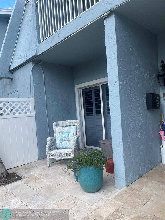 Pompano Beach, FL 33064,2113 NE 44th St