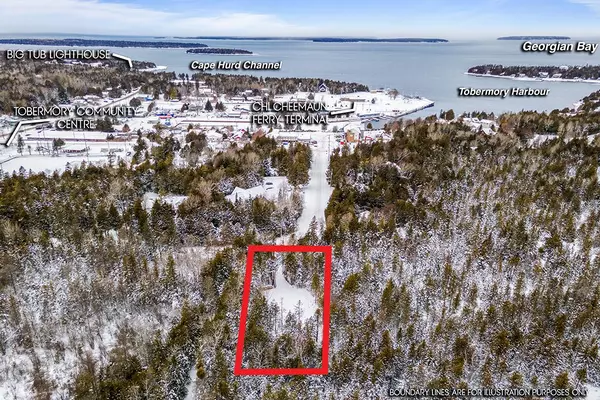 24 Nicholas ST, Northern Bruce Peninsula, ON N0H 2R0