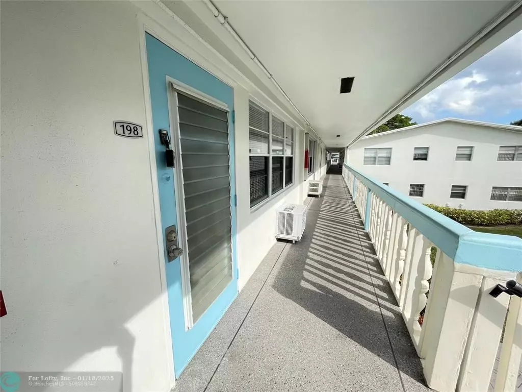 Deerfield Beach, FL 33442,198 Westbury K  #198