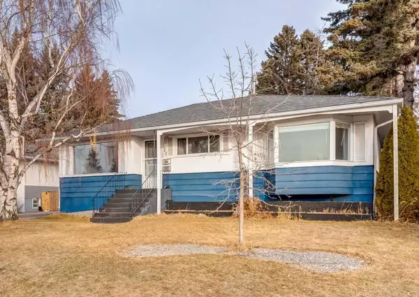 128 42 AVE Northwest, Calgary, AB T2K 0H1