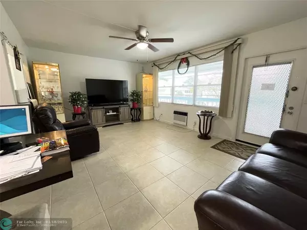 Deerfield Beach, FL 33442,198 Westbury K  #198