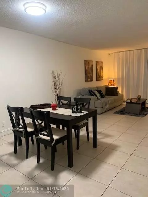 Pompano Beach, FL 33069,2850 N Palm Aire Dr  #206