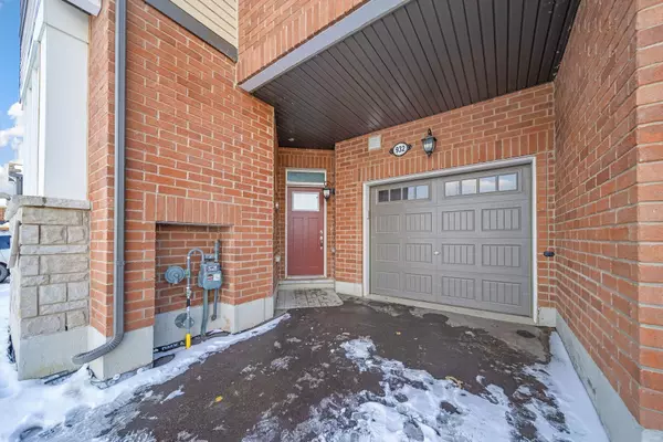 Milton, ON L9E 1P8,932 Cherry CT