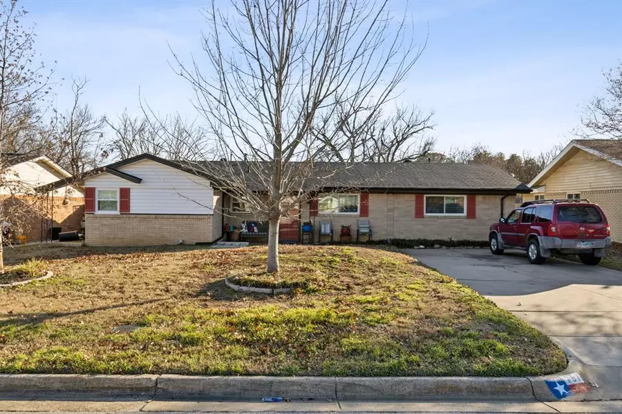 757 Briarwood Lane, Hurst, TX 76053