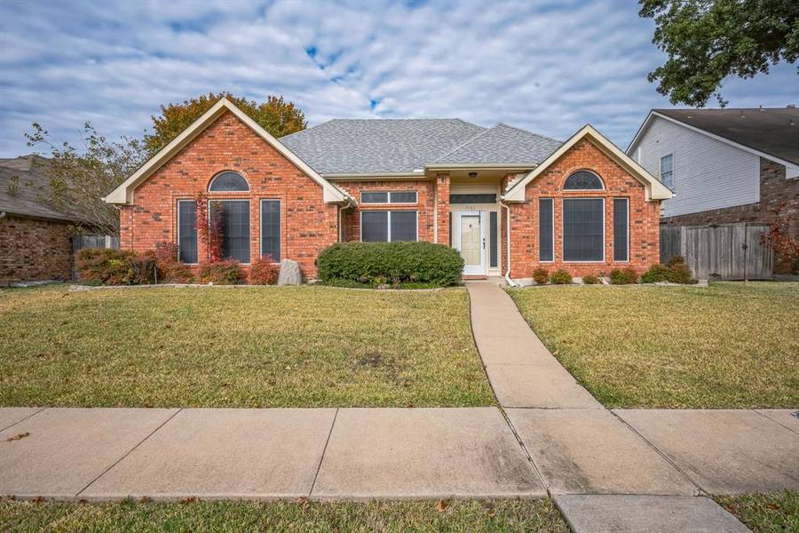 7901 Coastway Drive, Rowlett, TX 75088