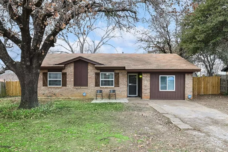 224 Lilac Lane, Azle, TX 76020