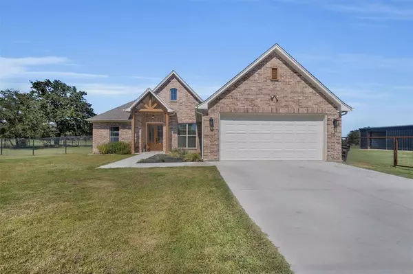 Lipan, TX 76087,401 Weaver Creek Court