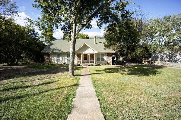 341 Carr Street, Hillsboro, TX 76645