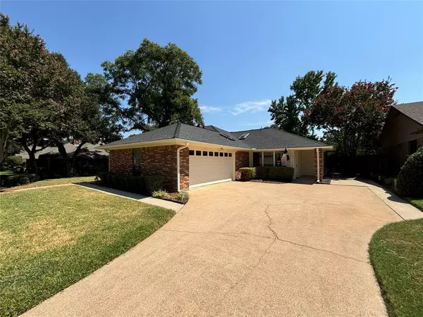 Arlington, TX 76013,5704 Glacier Lake Drive