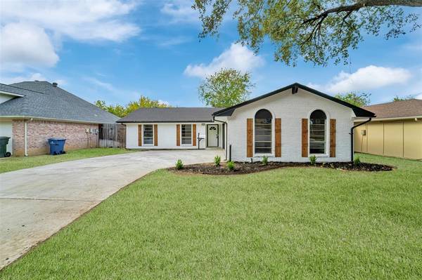 1625 Camero Drive,  Carrollton,  TX 75006