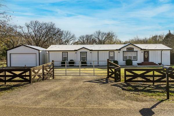 171 Hammer Road, Mabank, TX 75156