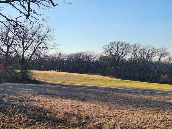 129 Diamond Oaks Drive, Nocona, TX 76255