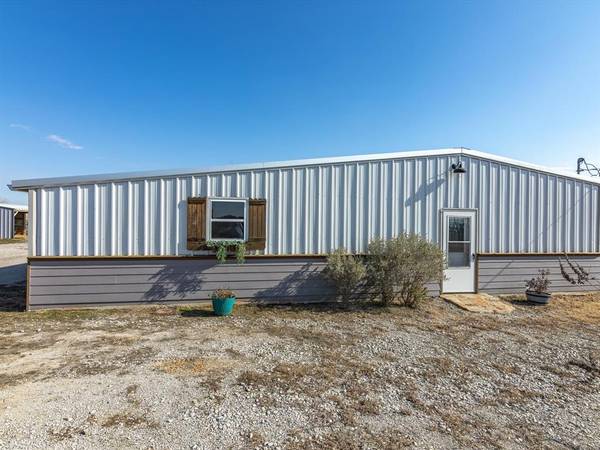 473 County Road 1695, Sunset, TX 76270