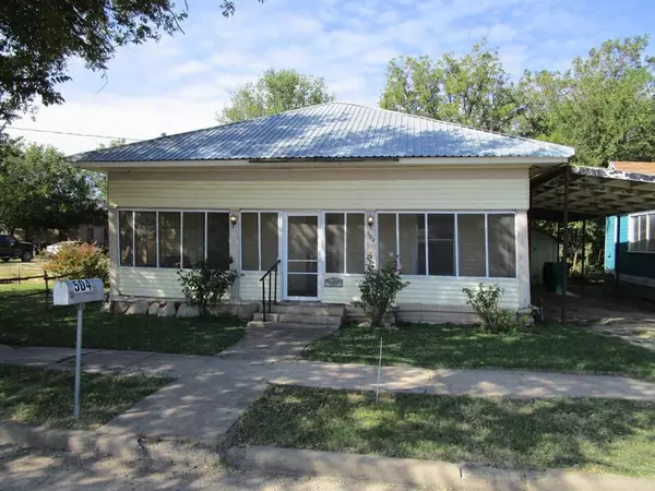 504 S Concho Street, Coleman, TX 76834