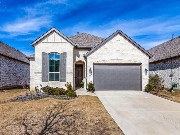 1425 Arrowwood Drive, Aubrey, TX 76227