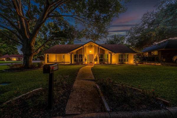 4301 Pheasant Walk Street, Fort Worth, TX 76133