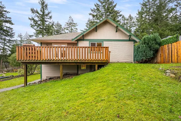 Comox, BC V9M 3W9,1048 Lazo Rd