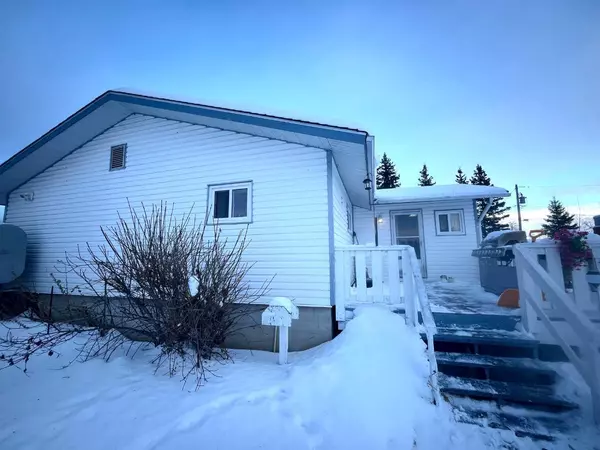 121 Flett ST, Fort Chipewyan, AB T0P 1B0