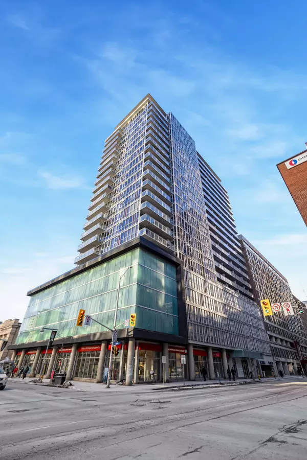 Ottawa Centre, ON K1N 6P6,324 Laurier AVE W #1908