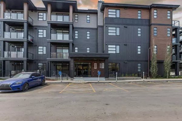 Calgary, AB T3P2C7,55 Lucas WAY NW #2308