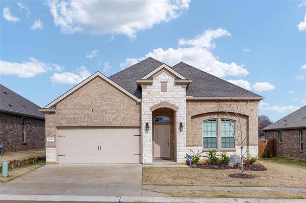 10701 Bluestone Lane, Aubrey, TX 76227