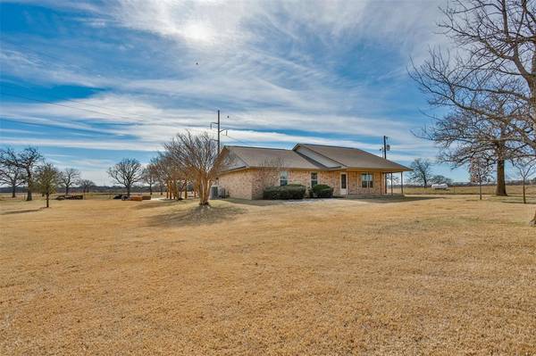 Whitesboro, TX 76273,368 Hawkins Road