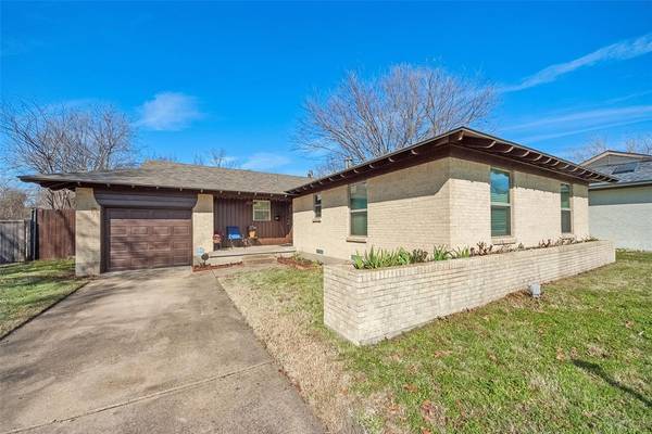 Dallas, TX 75228,10171 Casa View Drive